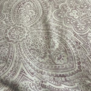 Pottery Barn King Size Vanessa Printed Tencel Duvet Cover.